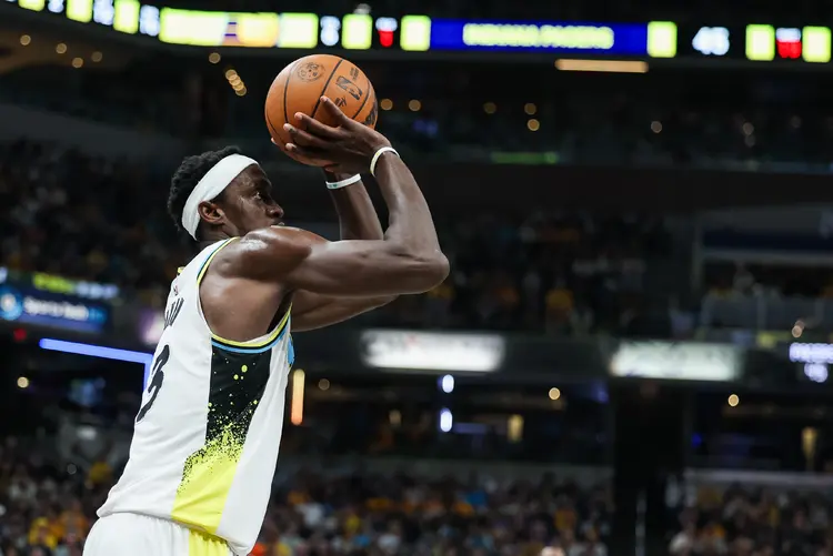 九游-关于西亚卡姆迎来五赛季出色发挥，日本队观众热烈欢呼！的信息