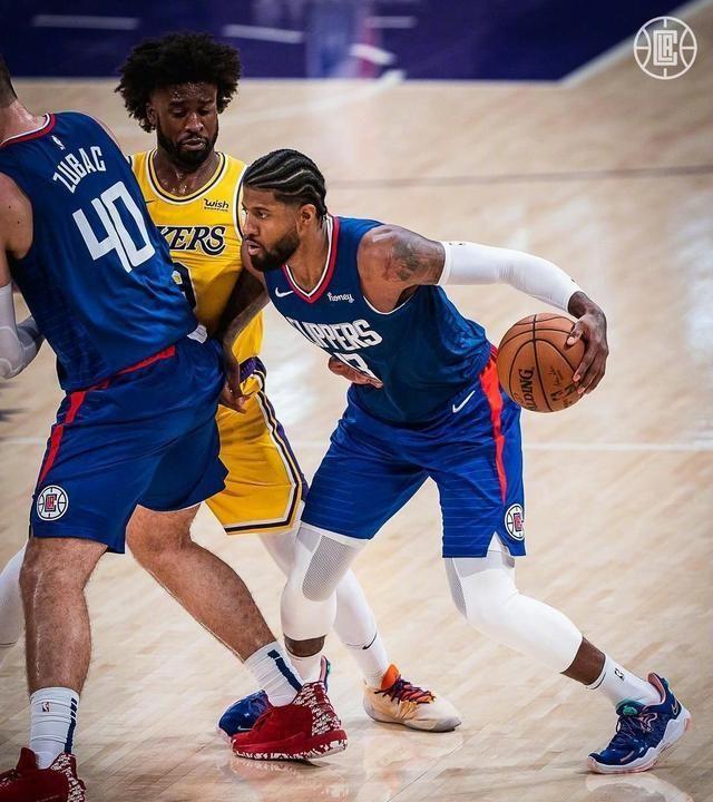 九游-湖人带队取胜！，萨拉赫重要时刻领先优势明显引发球迷热议(马内和萨拉赫哪个重要)